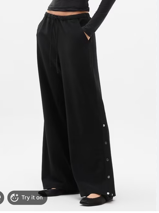 Athleta Pants - Athleta MVP Mid rise Snap Pants size small